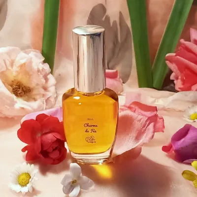 Parfums pour soi et eaux de toilette - Eau de parfum Charme de Fée - Esprit des Fleurs - 30mL - POÉSIE PARFUMÉE