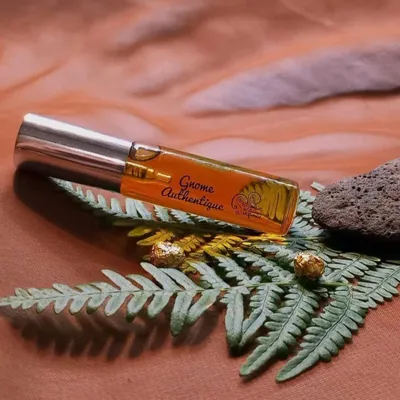 Parfums pour soi et eaux de toilette - Eau de parfum Gnome Authentique - Esprit de la Terre - 10mL - POÉSIE PARFUMÉE