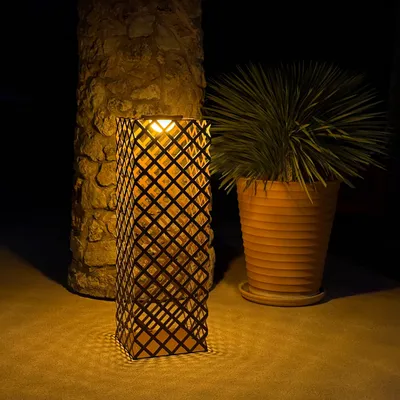 Moveable lighting - l'X-3 solar lantern - LYX LUMINAIRES