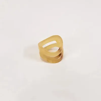 Bijoux - Bague Lipo en corne blonde en taille S - L INDOCHINEUR X RIVÊT