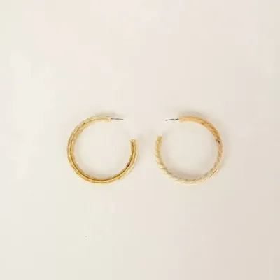 Jewelry - Twisted hoop earrings in blond horn - L INDOCHINEUR X RIVÊT