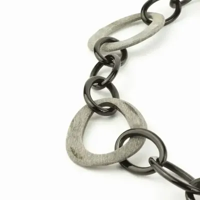 Bijoux - Sautoir anneaux éuf en corne noire râpée - L INDOCHINEUR X RIVÊT