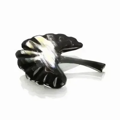Broches - Broche ginkgo en corne noire marbrée - L INDOCHINEUR X RIVÊT