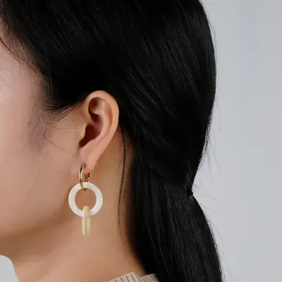 Jewelry - 2-ring hanging hoop earrings in blonde horn - L INDOCHINEUR X RIVÊT