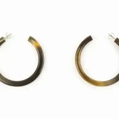 Bijoux - Boucle d'oreille grands anneaux ronds en corne blonde Africaine - L INDOCHINEUR X RIVÊT