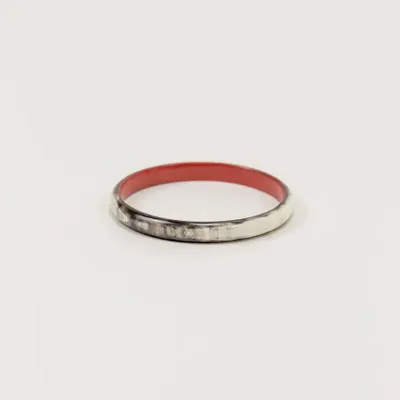 Bracelets - Bracelet en corne noire marbrée et laque brique taille M - L INDOCHINEUR X RIVÊT