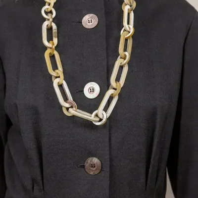 Jewelry - Necklace with thick oval and round rings in white horn - L INDOCHINEUR X RIVÊT