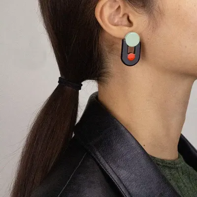 Bijoux - Boucles d'oreilles Minotaure en corne noire et laque orange et verte - L INDOCHINEUR X RIVÊT