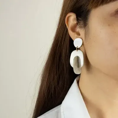 Jewelry - Mi-bois clip-on earrings in blond horn - L INDOCHINEUR X RIVÊT