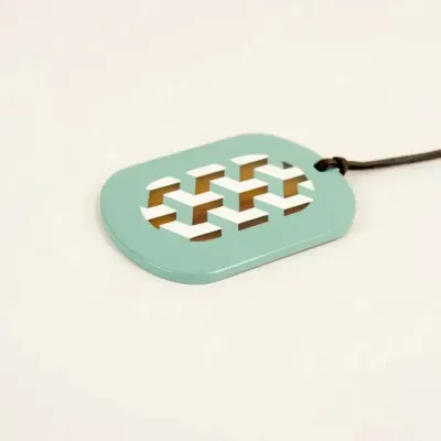 Bijoux - Pendentif oval aux motifs Tresse avec laque indigo et orange - L INDOCHINEUR X RIVÊT