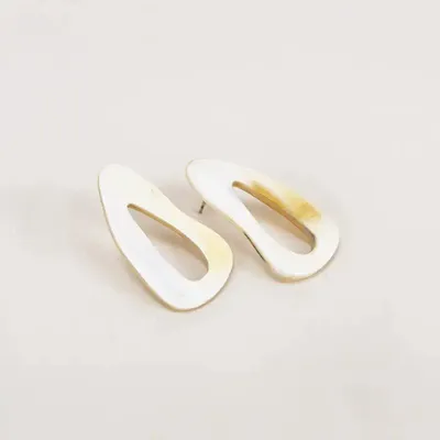 Jewelry - Blond horn Bore earrings - L INDOCHINEUR X RIVÊT