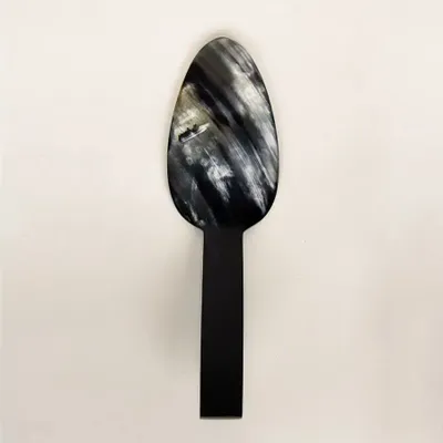 Kitchen utensils - Black and white horn with blue lacquer tarte server - L INDOCHINEUR X RIVÊT