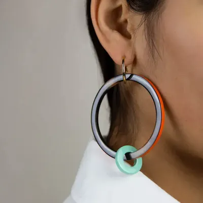 Bijoux - Boucles d'oreilles grand anneau et petit anneau laqués beige et vert kaki - L INDOCHINEUR X RIVÊT