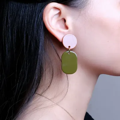 Jewelry - Totem Mini clip-on earrings in black horn and Khaki lacquer - L INDOCHINEUR X RIVÊT