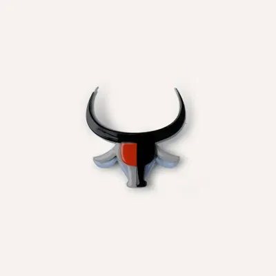 Brooches - Buffalo Brooch in horn and lacquer - L INDOCHINEUR X RIVÊT
