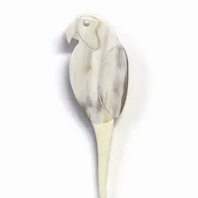 Brooches - Ara brooch in horn and two-tone lacquer - beige and khaki - L INDOCHINEUR X RIVÊT