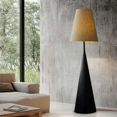 Lampadaires - Lampadaire Vereteno — Base sculpturale en érable carbonisé avec abat-j - PLETOSTUDIO