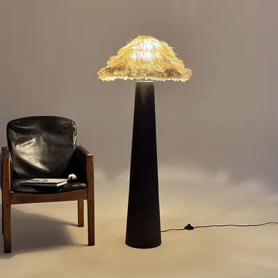 Lampadaires - Lampadaire Sazha Ivory — Abat-jour en bois et laine Shou Sugi Ban - PLETOSTUDIO