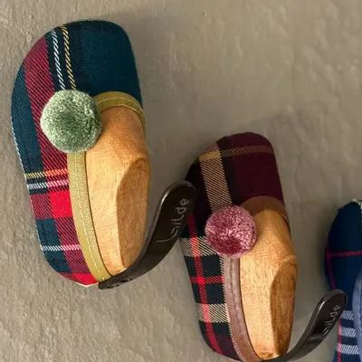 Objets de décoration - Cintres créatifs faits à la main "Baby Shoes" - GILDE SCARTI E MESTIERI