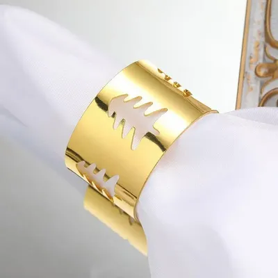 Christmas table settings - Napkin ring - Christmas tree - silver or gold - SOSTRAW & SMARTTHINGS