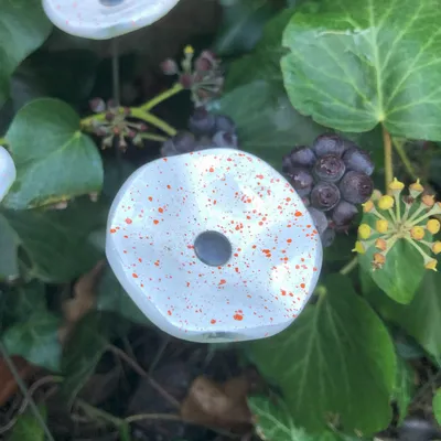 Floral decoration - Round small flower for outdoor use in white-orange colour - CARNEOL GLASS