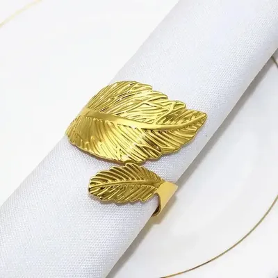 Christmas table settings - Napkin ring - Large Leaf - Silver or Gold - SOSTRAW & SMARTTHINGS