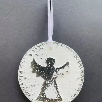Christmas garlands and baubles - Large white rustic Christmas hanger with angel - CARNEOL GLASS