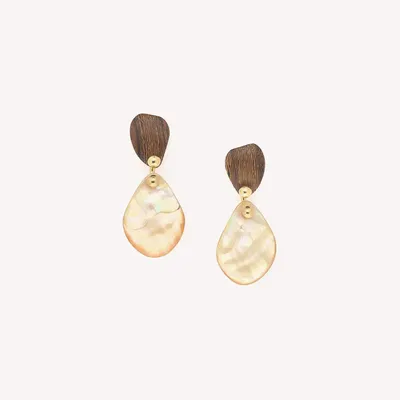 Jewelry - Post earrings with yellow MOP petal - Fioria - NATURE BIJOUX