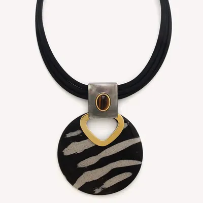 Jewelry - Plastron necklace with round pendant - Zebra - NATURE BIJOUX