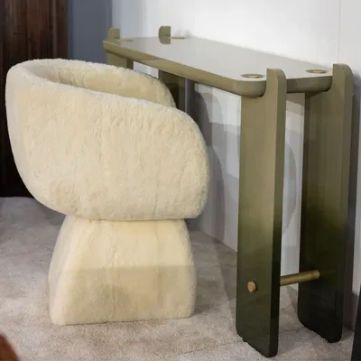 Console table - Ipanema Console in Green High Gloss Lacquered Wood and Brass Details - DUISTT