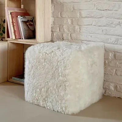 Objets design - Cubo, notre cube en Peau De Mouton - MAISON THURET