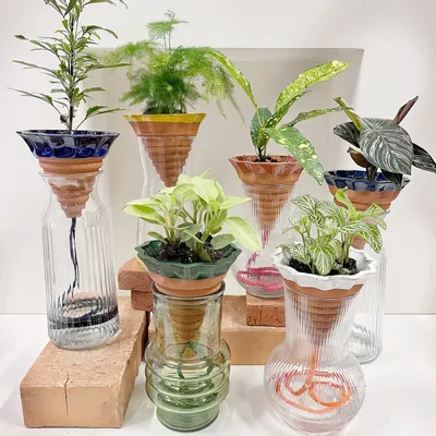 Vases - Nomade ÉMAILLÉ – le vase autonome EN TERRE CUITE 3D - COMMON PLACE YOUR URBAN JUNGLE