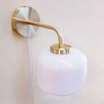 Wall lamps - Arp D15 opal/ brass wall lamp - DYBERG LARSEN