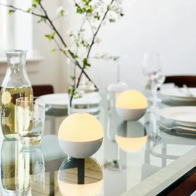 Lampes de table - Boule lumineuse Alba Blanc brillant 1 pièce - DYBERG LARSEN
