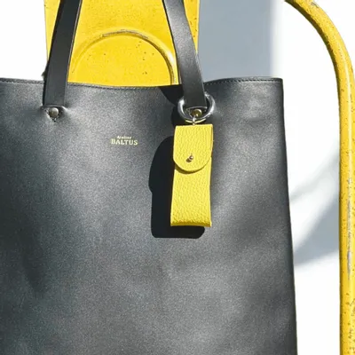 Leather goods - Lou charm in grained full grain cowhide leather 10 x 3.5 x 3cm - ATELIER BALTUS