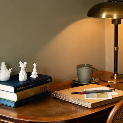 Other Christmas decorations - Small White Ceramic Reindeer - WE LOVE SEASONS