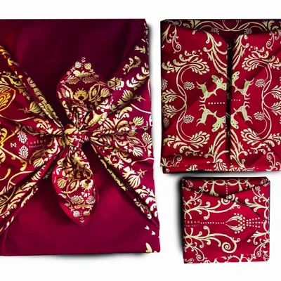 Cadeaux - Pack Famille Furoshiki – Mystérieux Rouge Bordeaux - CARÉDEAU PAPIER CADEAU RÉUTILISABLE