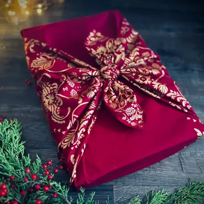 Gifts - Family Pack Gift Wrap – Mysterious Red - CARÉDEAU PAPIER CADEAU RÉUTILISABLE