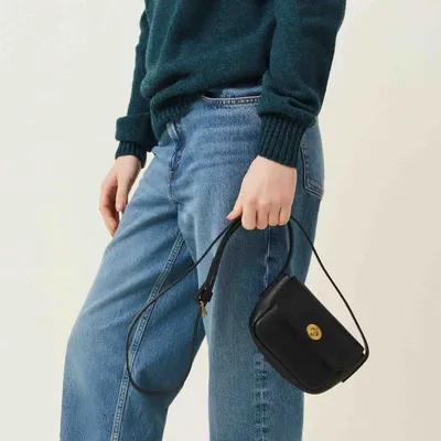 Sacs et cabas - Betty - Petit sac à bandoulière en cuir noir grainé - MIMI BERRY