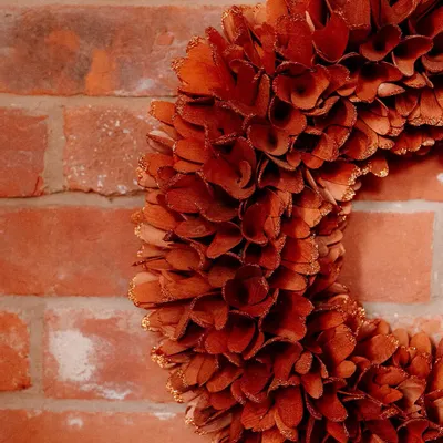 Objets de décoration - Couronne automnale en bois orange scintillant - WE LOVE SEASONS