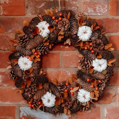 Objets de décoration - Couronne de citrouilles marron et orange en bois - WE LOVE SEASONS
