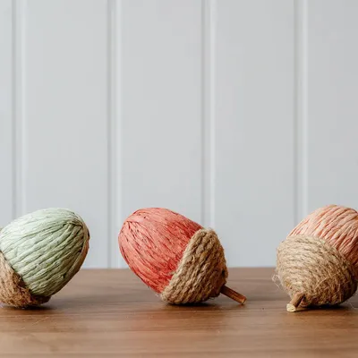 Decorative objects - Rope and Paper Acorns  (Green, Light Maroon and Rose) - WE LOVE SEASONS