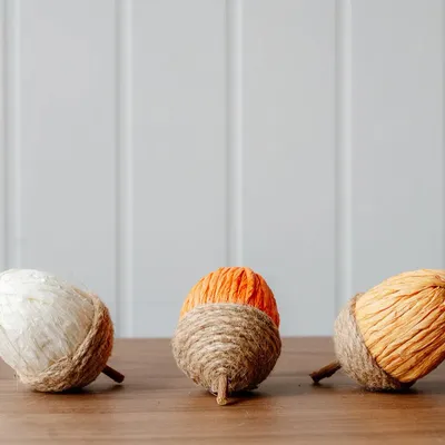 Objets de décoration - Glands en corde et en papier (crème, orange et jaune) - WE LOVE SEASONS