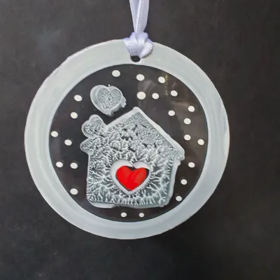 Other Christmas decorations - White hand-painted home-shaped glass ornament - CARNEOL GLASS