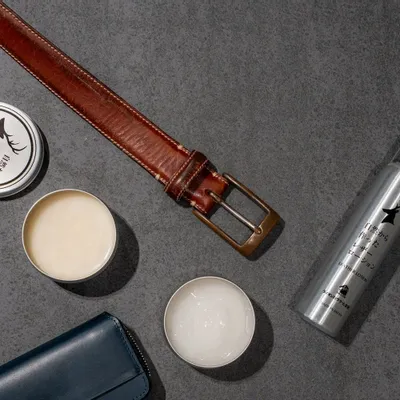 Petite maroquinerie - Fabriqué à partir de la série Nature Leather Care - LION SHOE CREAM HONPO