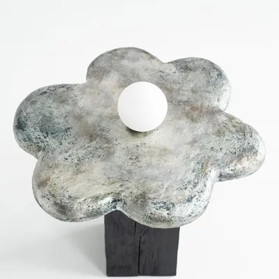 Tables basses - Kvit — Table basse sculpturale avec éclairage intégré - PLETOSTUDIO