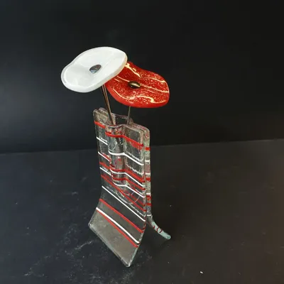 Vases - Small transparent 8x13 cm vase with red-white stripes and with 3 small flowers - CARNEOL GLASS