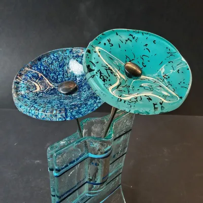 Vases - Vase with light blue-white stripes and with 3 small flowers - CARNEOL GLASS