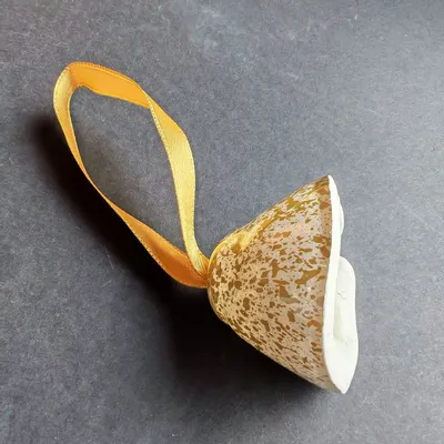 Autres décorations de Noël - Grande cloche en verre blanc et or sur un élégant cintre en ruban - CARNEOL GLASS