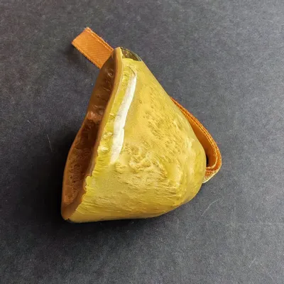 Other Christmas decorations - Glass bell in gold color on an elegant ribbon hanger - CARNEOL GLASS